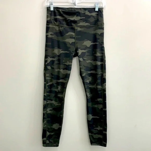 Athleta Women's Ultimate Stash Pocket Camo 7/8 Tight - Picture 3 of 6